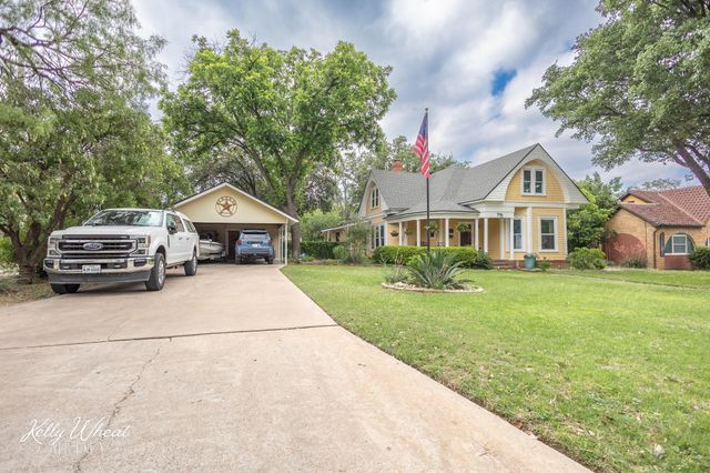715 W Highland Boulevard, San Angelo, TX 76903