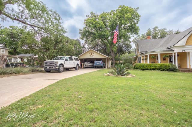 715 W Highland Boulevard, San Angelo, TX 76903