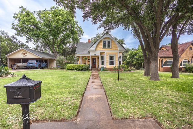715 W Highland Boulevard, San Angelo, TX 76903