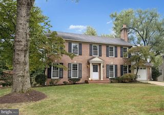 10512 FARNHAM DR, Bethesda, MD 20814