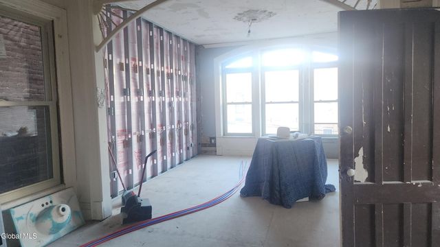 10 Garner Street, Cohoes, NY 12047