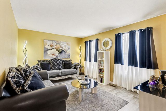 3853 Winding Path Drive, Canal Winchester, OH 43110