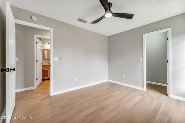 1112 DORWINION Drive, Jacksonville, FL 32225