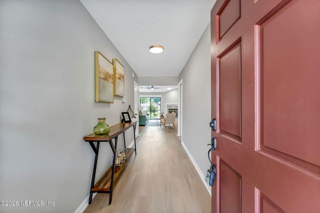 1112 DORWINION Drive, Jacksonville, FL 32225