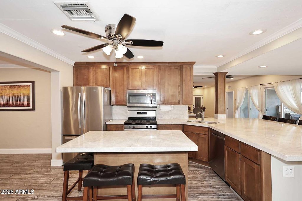 Image 10 of property listing at 3502 N 22 Street, Phoenix, AZ 85016