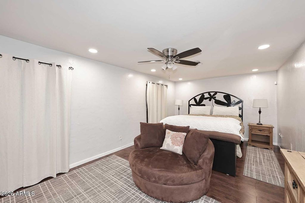 Image 15 of property listing at 3502 N 22 Street, Phoenix, AZ 85016