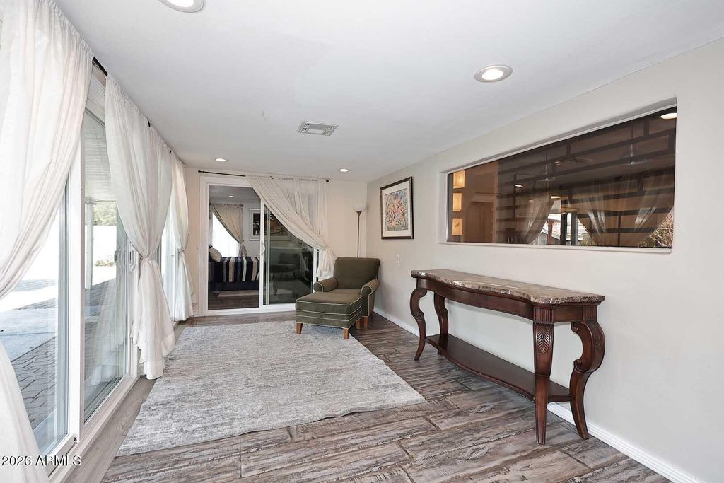 Image 24 of property listing at 3502 N 22 Street, Phoenix, AZ 85016