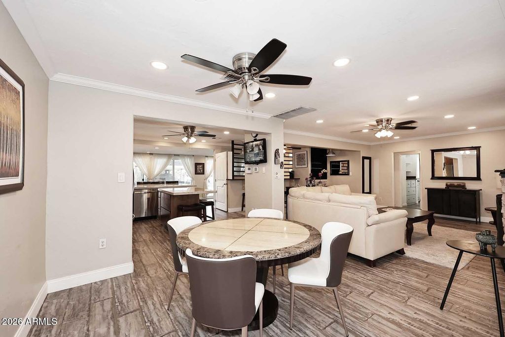 Image 8 of property listing at 3502 N 22 Street, Phoenix, AZ 85016