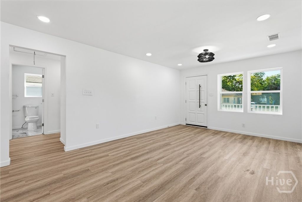 Image 18 of property listing at 212 Fell Street, Savannah, GA 31415