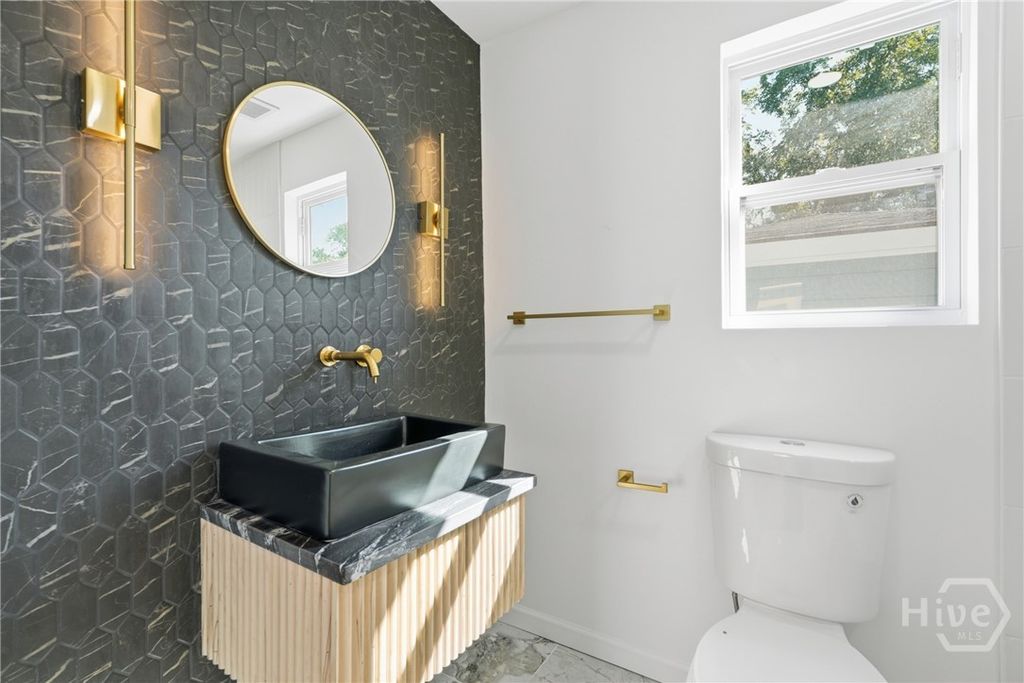 Image 21 of property listing at 212 Fell Street, Savannah, GA 31415