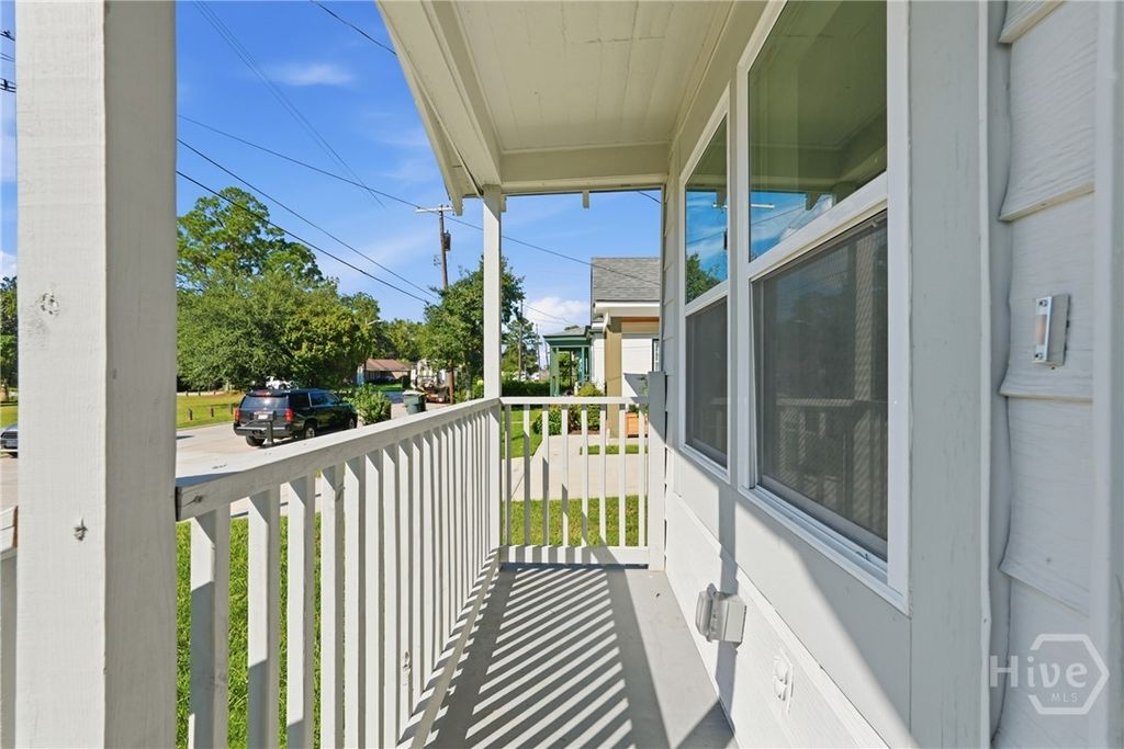 Image 3 of property listing at 212 Fell Street, Savannah, GA 31415