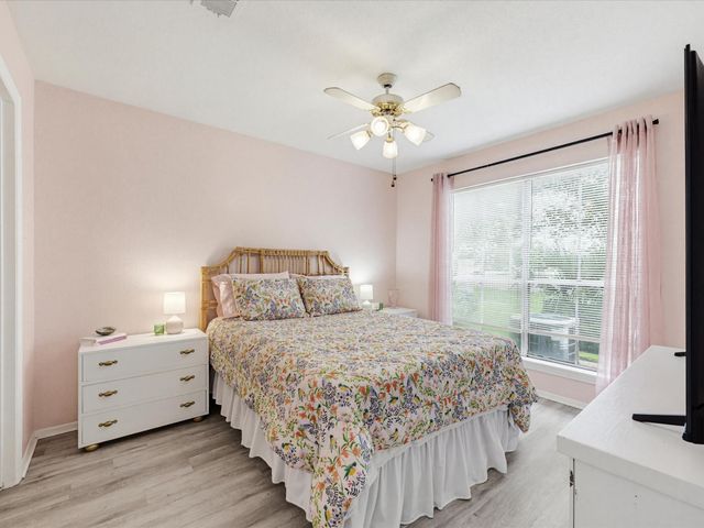 18800 Egret Bay Boulevard 1605, Webster, TX 77058