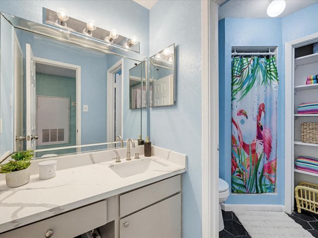 18800 Egret Bay Boulevard 1605, Webster, TX 77058