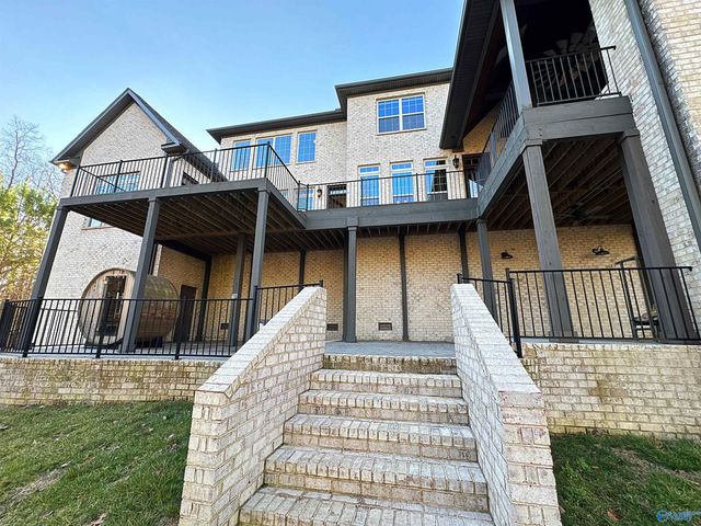 1 Sylvias Way SE, Huntsville, AL 35803