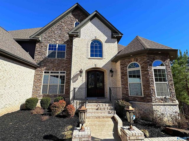 1 Sylvias Way SE, Huntsville, AL 35803