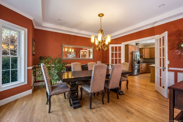 98 Arbor Crossing, East Lyme, CT 06333