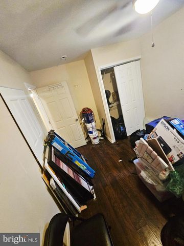 546 WALNUT ST, Camden, NJ 08103