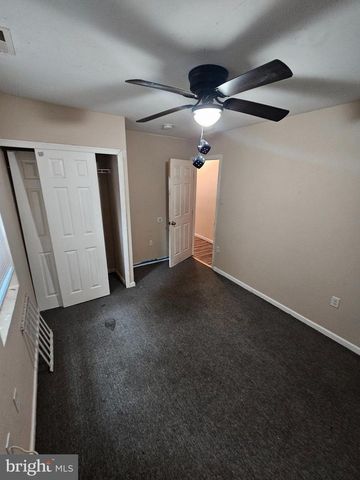 546 WALNUT ST, Camden, NJ 08103