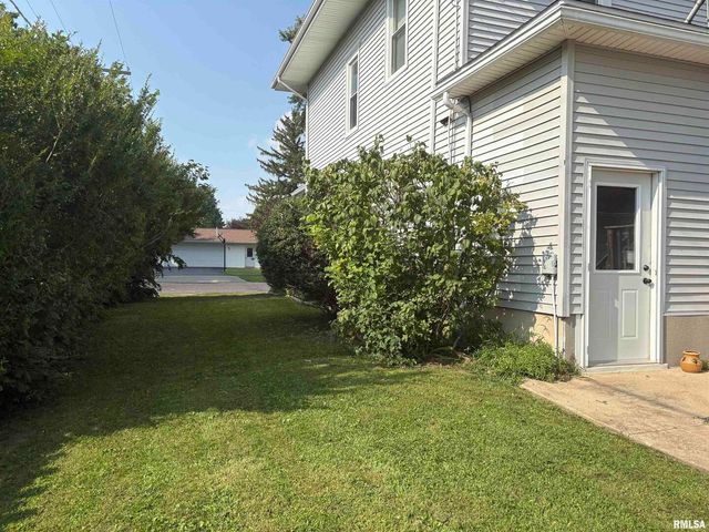 17 E 5TH Street, Milledgeville, IL 61051