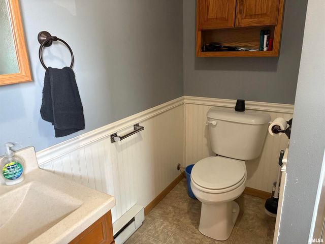 17 E 5TH Street, Milledgeville, IL 61051