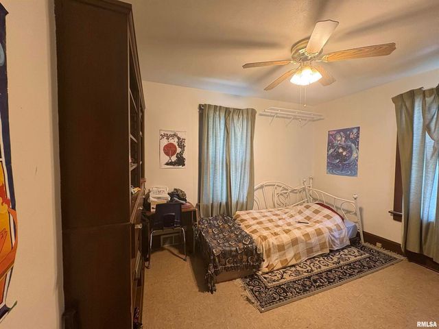 17 E 5TH Street, Milledgeville, IL 61051