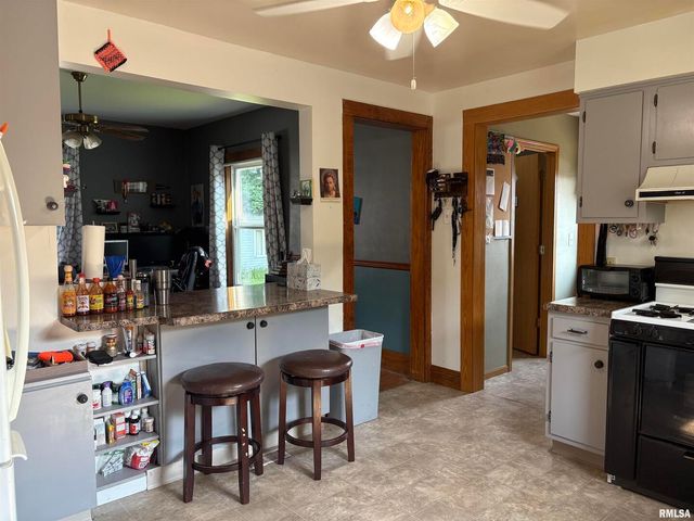 17 E 5TH Street, Milledgeville, IL 61051