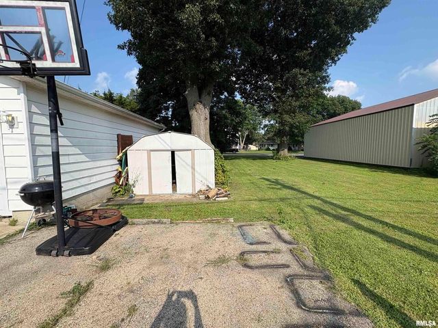 17 E 5TH Street, Milledgeville, IL 61051