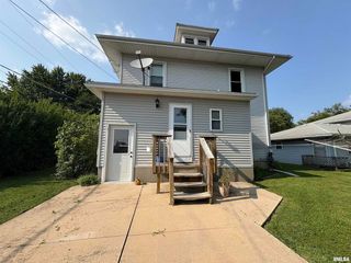 17 E 5TH Street, Milledgeville, IL 61051