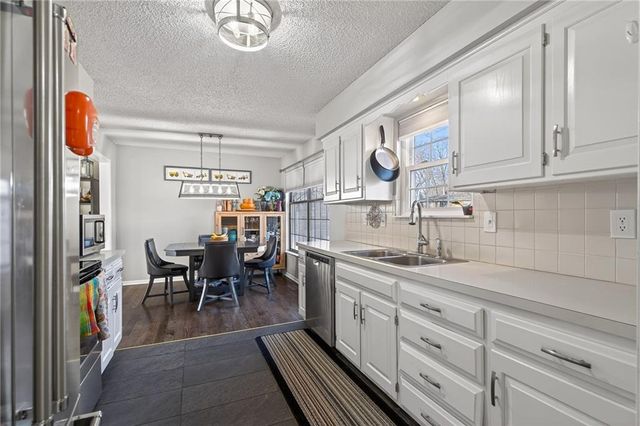 7921 Yecker Street, Kansas City, KS 66102