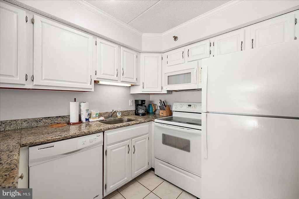 Image 16 of property listing at 10002 COASTAL HWY #307, Ocean City, MD 21842