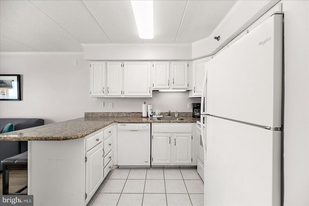 Image 17 of property listing at 10002 COASTAL HWY #307, Ocean City, MD 21842