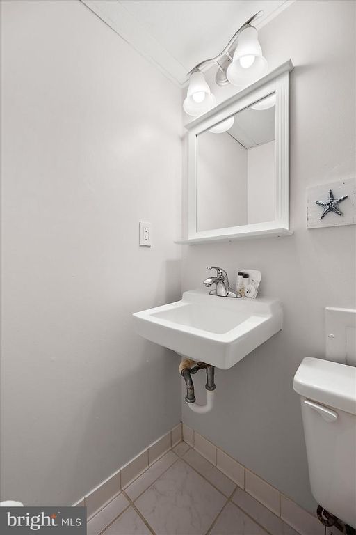 Image 23 of property listing at 10002 COASTAL HWY #307, Ocean City, MD 21842