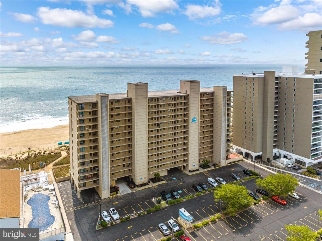 Image 3 of property listing at 10002 COASTAL HWY #307, Ocean City, MD 21842