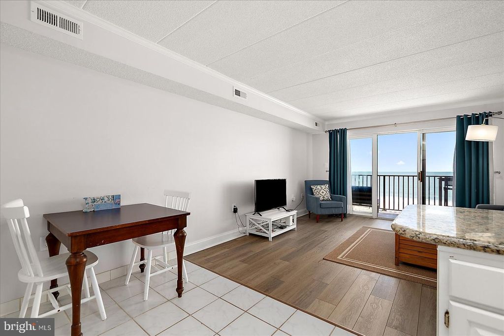 Image 6 of property listing at 10002 COASTAL HWY #307, Ocean City, MD 21842