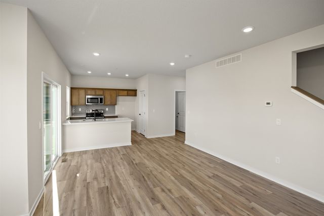 16619 Walnut Meadows Drive, Urbandale, IA 50323