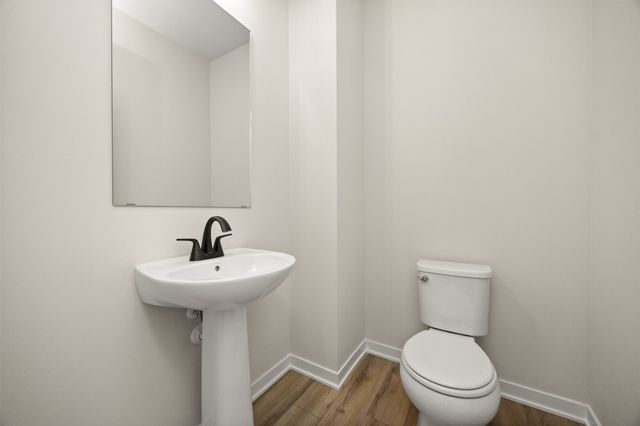 16619 Walnut Meadows Drive, Urbandale, IA 50323