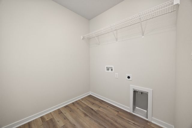 16619 Walnut Meadows Drive, Urbandale, IA 50323