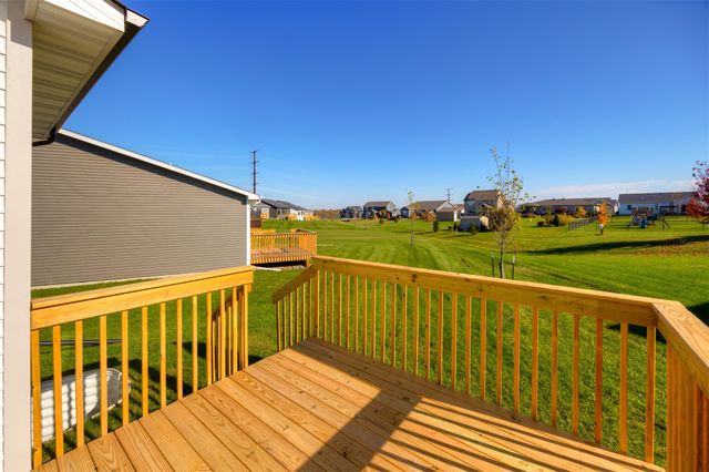 16619 Walnut Meadows Drive, Urbandale, IA 50323