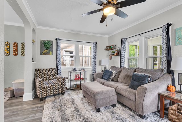 503 N Pleasant Street, Jackson City, MI 49202