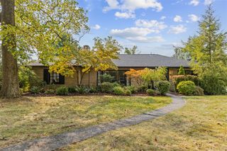 312 Old Clairton Rd, Pleasant Hills, PA 15236