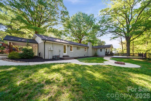 570 Crestside Drive SE, Concord, NC 28025