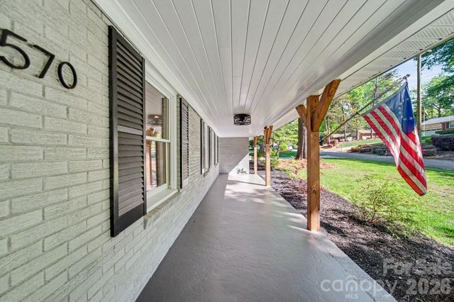 570 Crestside Drive SE, Concord, NC 28025