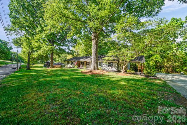 570 Crestside Drive SE, Concord, NC 28025