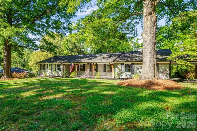 570 Crestside Drive SE, Concord, NC 28025