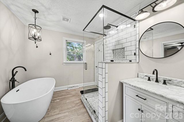 570 Crestside Drive SE, Concord, NC 28025