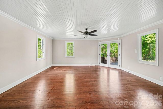 570 Crestside Drive SE, Concord, NC 28025