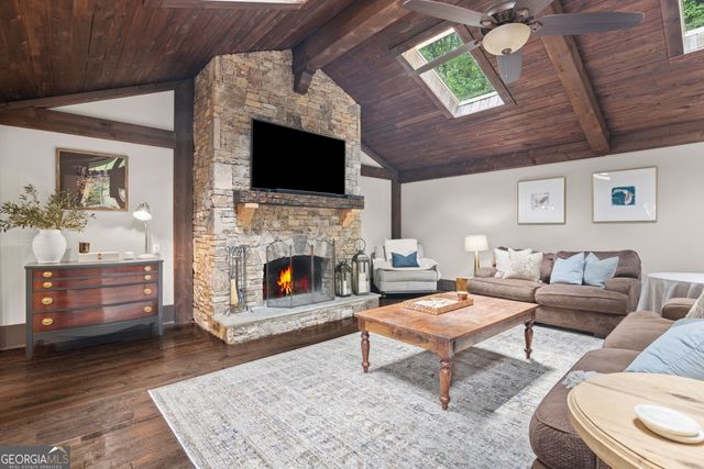 260 Tamer Lane, Atlanta, GA 30327