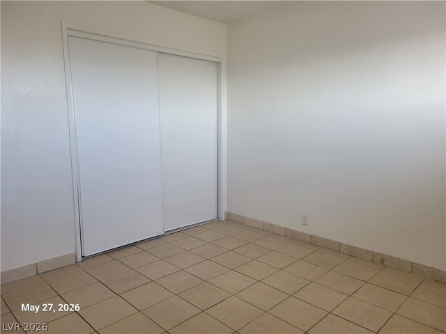 5240 Pebble Beach Boulevard D, Las Vegas, NV 89108