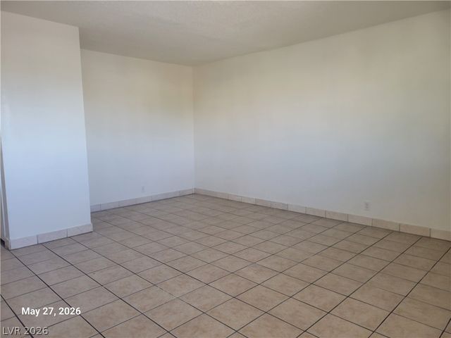 5240 Pebble Beach Boulevard D, Las Vegas, NV 89108