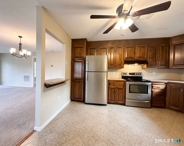 802 Summer Hill Drive 802, South Windsor, CT 06074